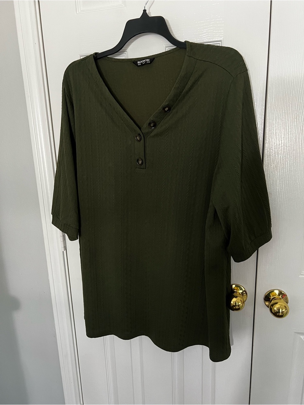 BloomChic Olive Green Short Sleeve Henley Top